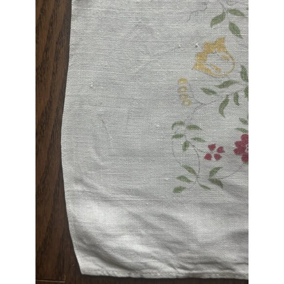 Vintage 1950s Linen Pink Red Rose Floral Tablecloth 50" x 47" Square - Picture 11 of 14